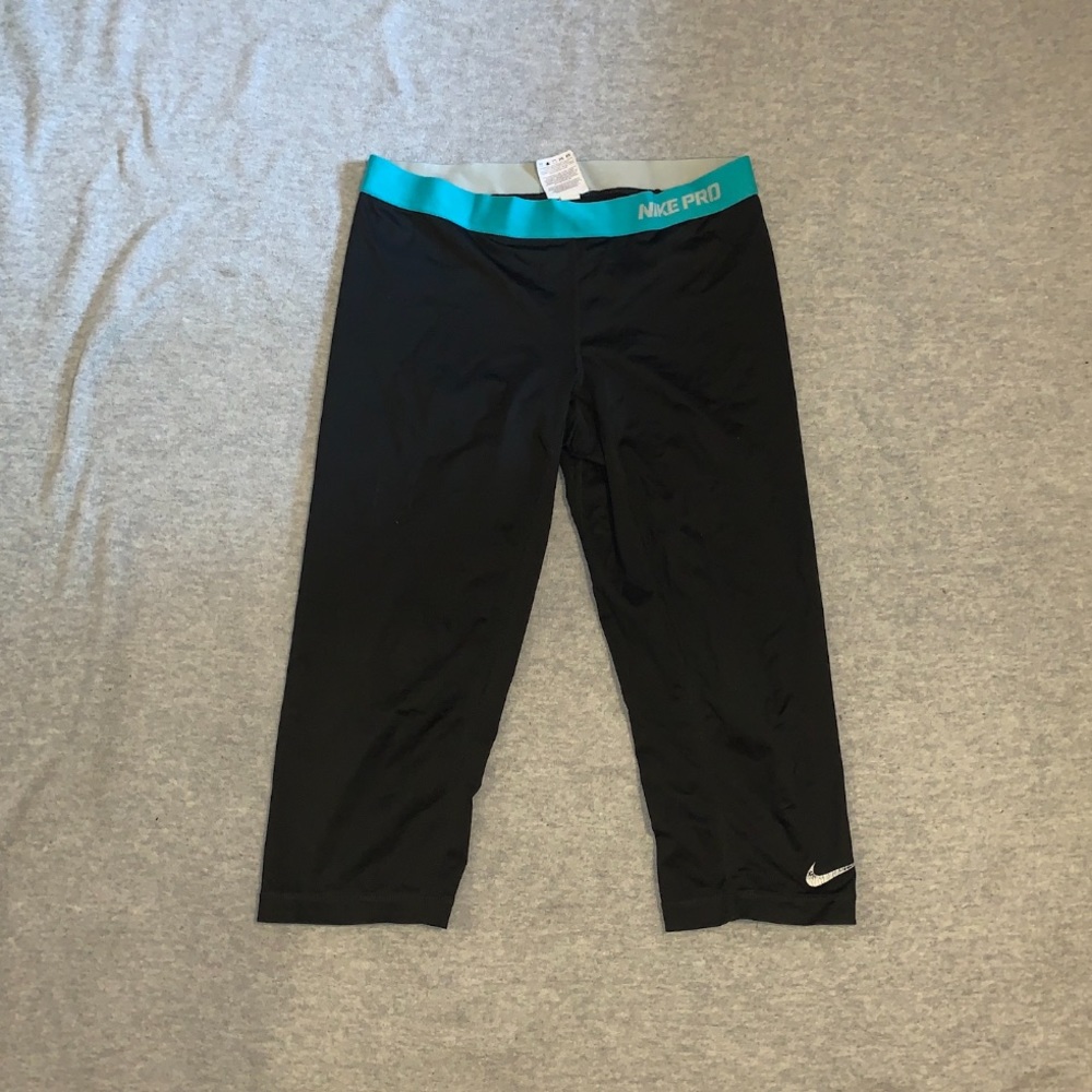 Nike Capri Yoga Pant